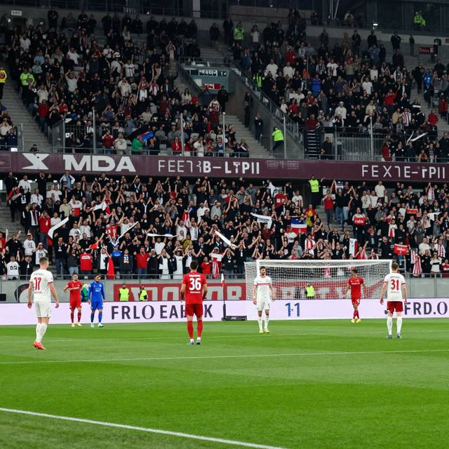 Lech Poznan 3-1 Gornik Zabrze: Chức vô địch Siêu cúp Ba Lan khởi đầu mùa giải mới đầy thuyết phục